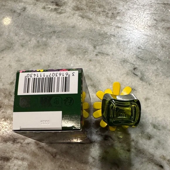 Marc Jacobs New Daisy Wild Eau So Extra - Green and Yellow dab on mini - Picture 3 of 4